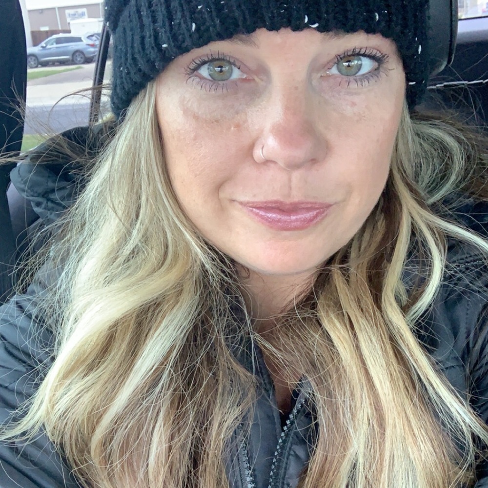 Meet your Posher, Kelly